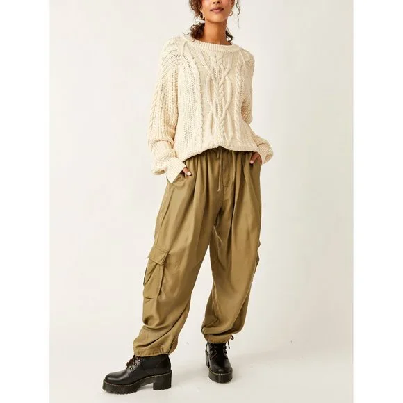 🎉LAST CHANCE🎉 FREE PEOPLE Palash Solid Cargo Pants / Dried Herb - Picture 1 of 6